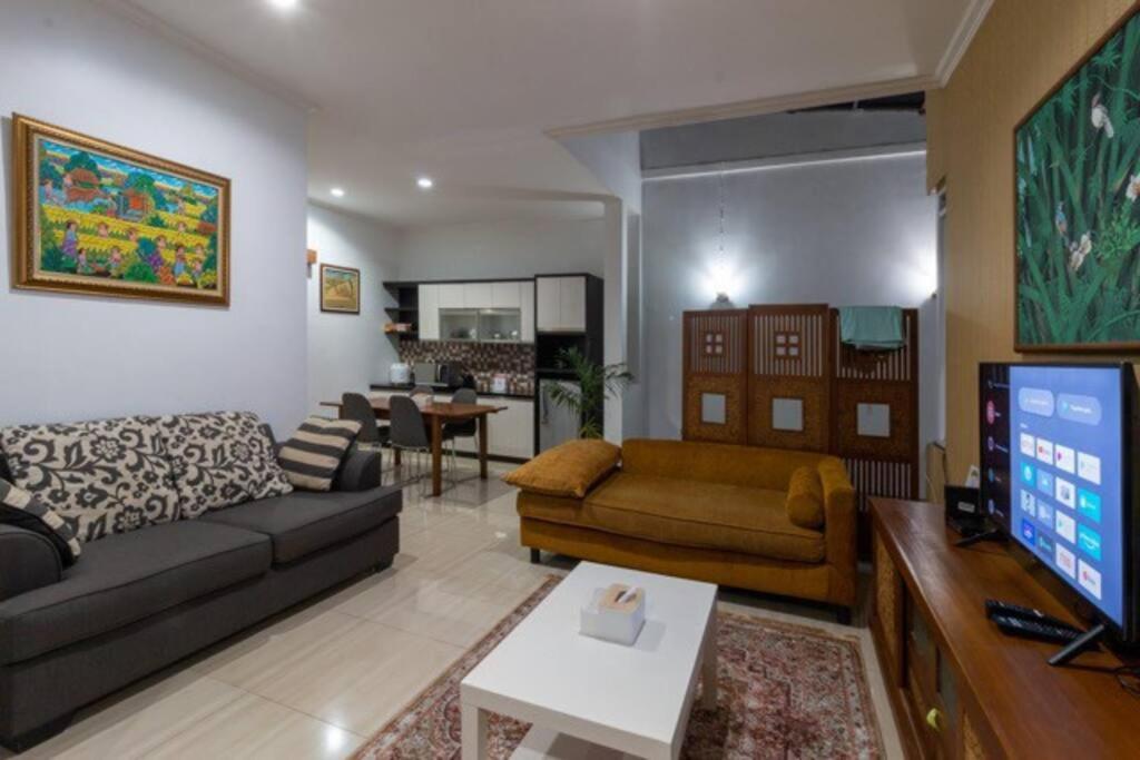 Spacious, White-Villa Belgareti @Kiara Condong Bandung Ngoại thất bức ảnh