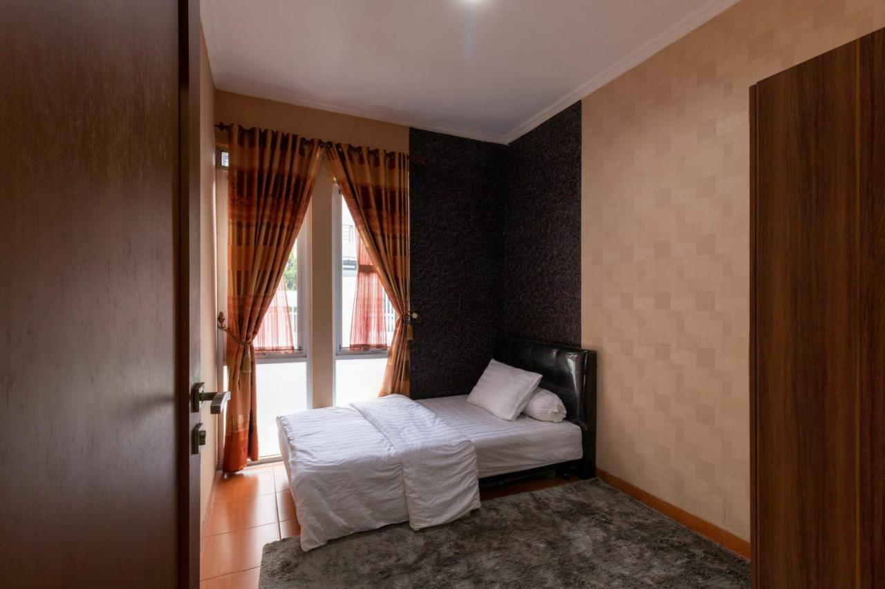 Spacious, White-Villa Belgareti @Kiara Condong Bandung Ngoại thất bức ảnh