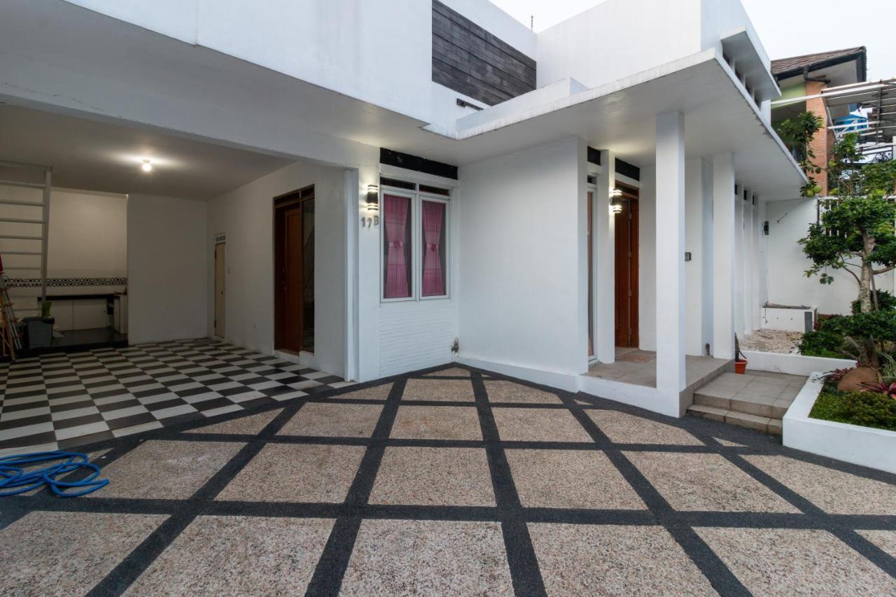 Spacious, White-Villa Belgareti @Kiara Condong Bandung Ngoại thất bức ảnh