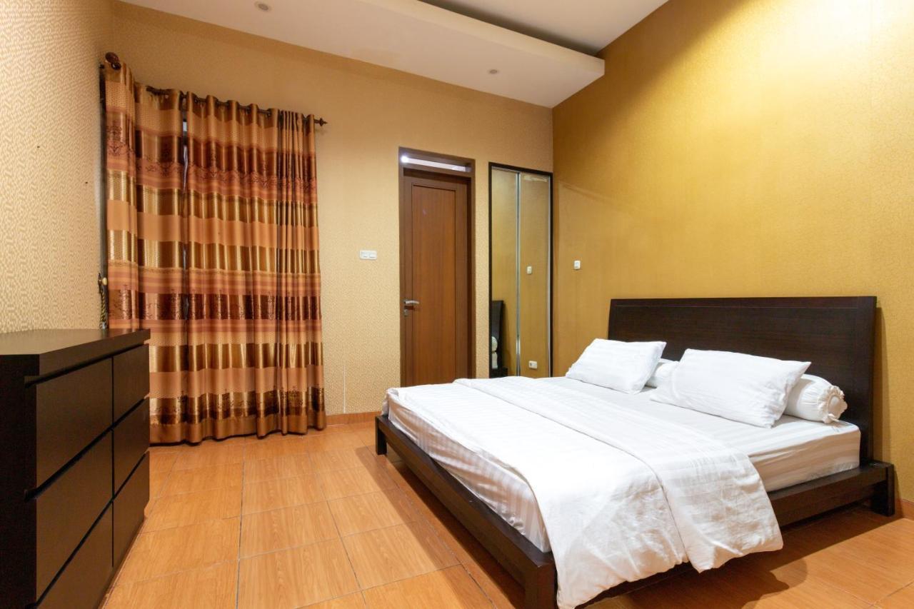 Spacious, White-Villa Belgareti @Kiara Condong Bandung Ngoại thất bức ảnh